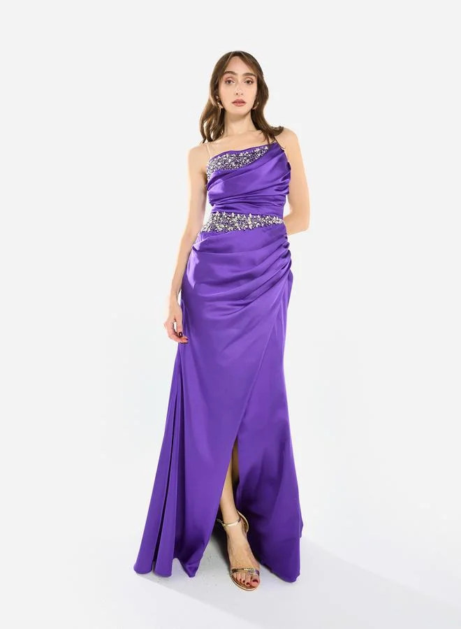 هاوس اوف مودا فستان سهرة طويل ساتان درابيه بفتحة ومزين